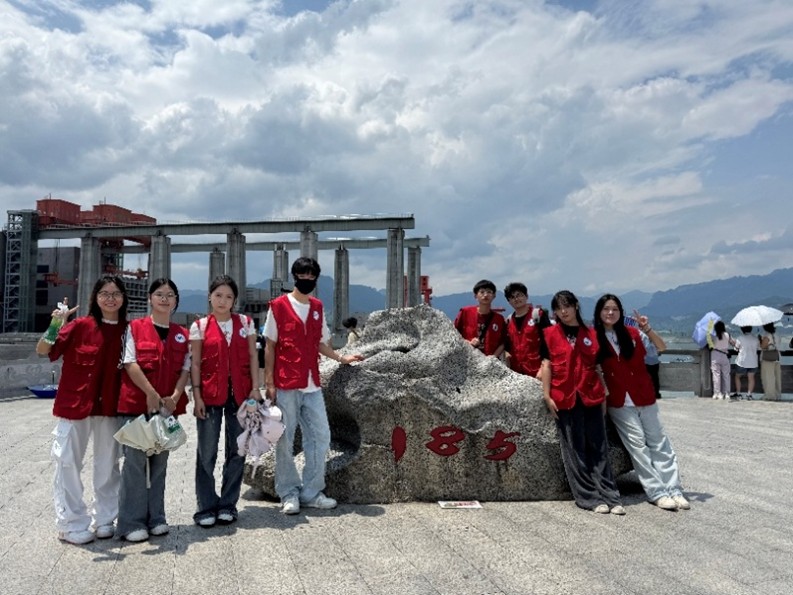 h|W(xu)ԺُƷ⌍(sh)`(du)̽L{ΣI(lng)ԼtɫL(fng)