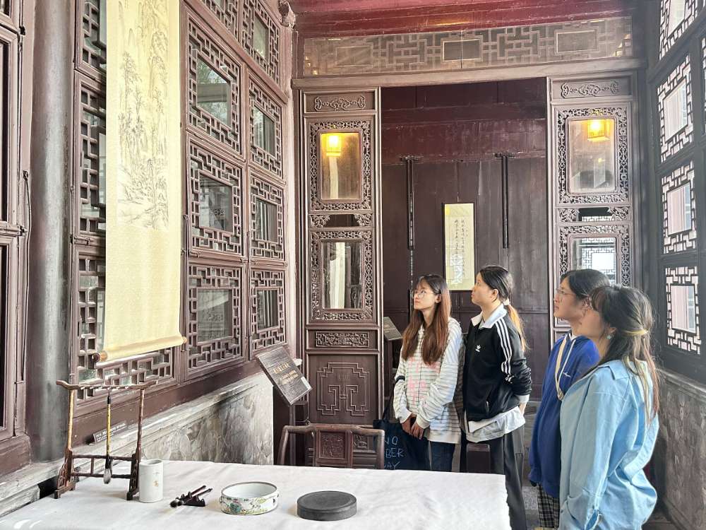 ݹW(xu)ԺW(xu)ԡԒףഺЌW(xu)Ђмtɫ