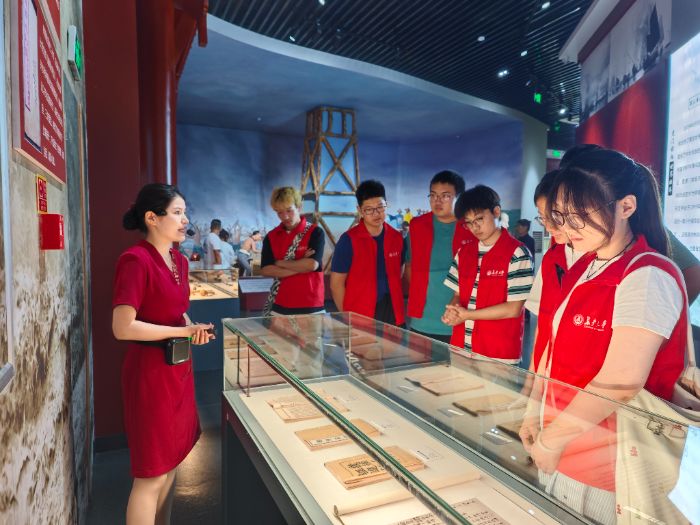 LWWӲόWԺ½硰LԒʯѣഺǻ߅_չtɫĻЌW֮ãsm(x)Ѫ}LFY(ji)ƪ