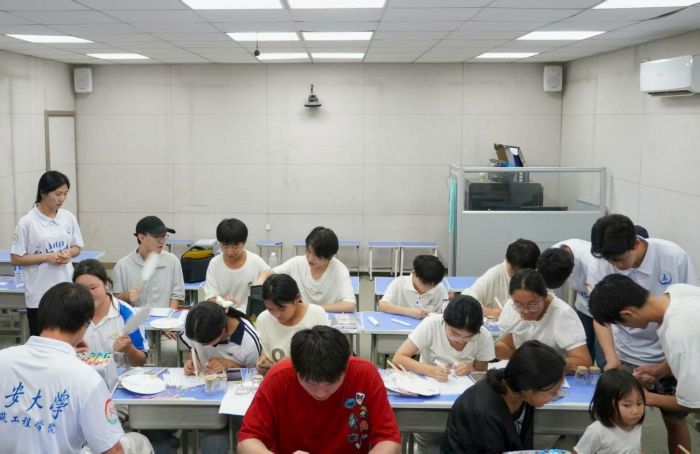 LWꖡĹҫԥ ഺͬСڌ`  ڷ_չFo