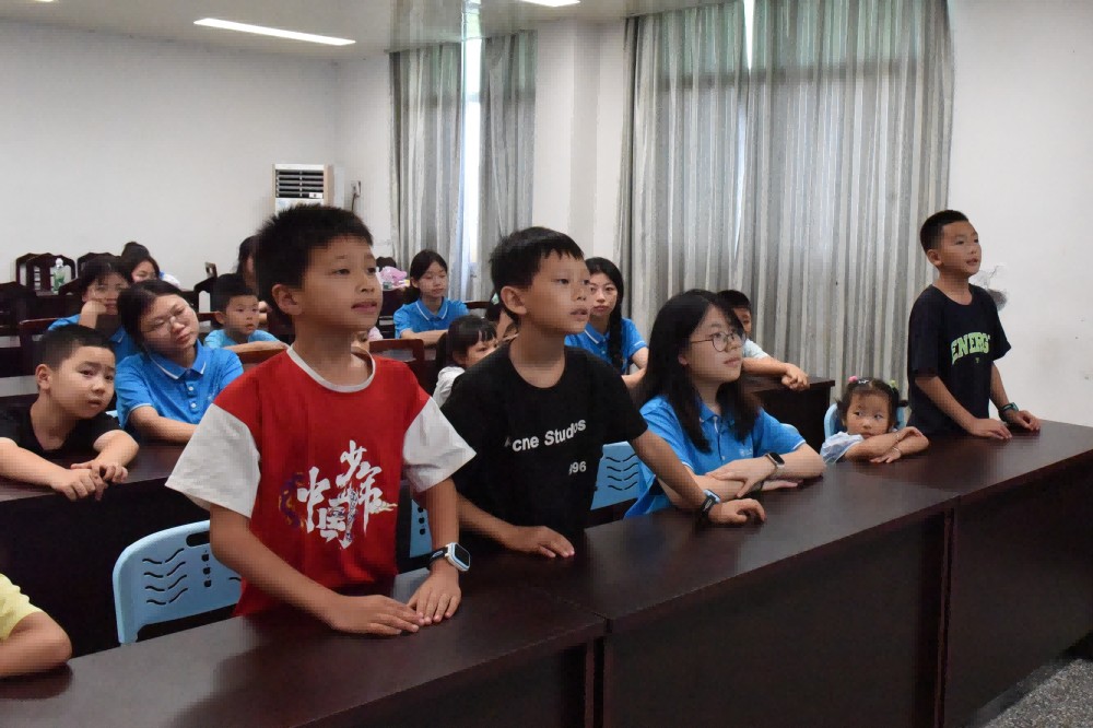 2025l(xing)ͯąf(xi)rЄ LW(xu)ԺR˼xW(xu)ԺഺǻF(tun)_չl(xing)ná