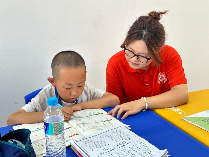 ϵl(xing)壬ůͯġ֧̈F(tun)(du)M(jn)ˮȪ僺ͯ(w)վ_չ(sh)`(dng)