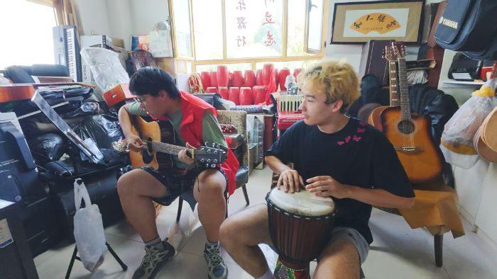 ҹFY̕˹ͬСLWόWԺ½硰LԒʯѣഺǻ߅`Ļ