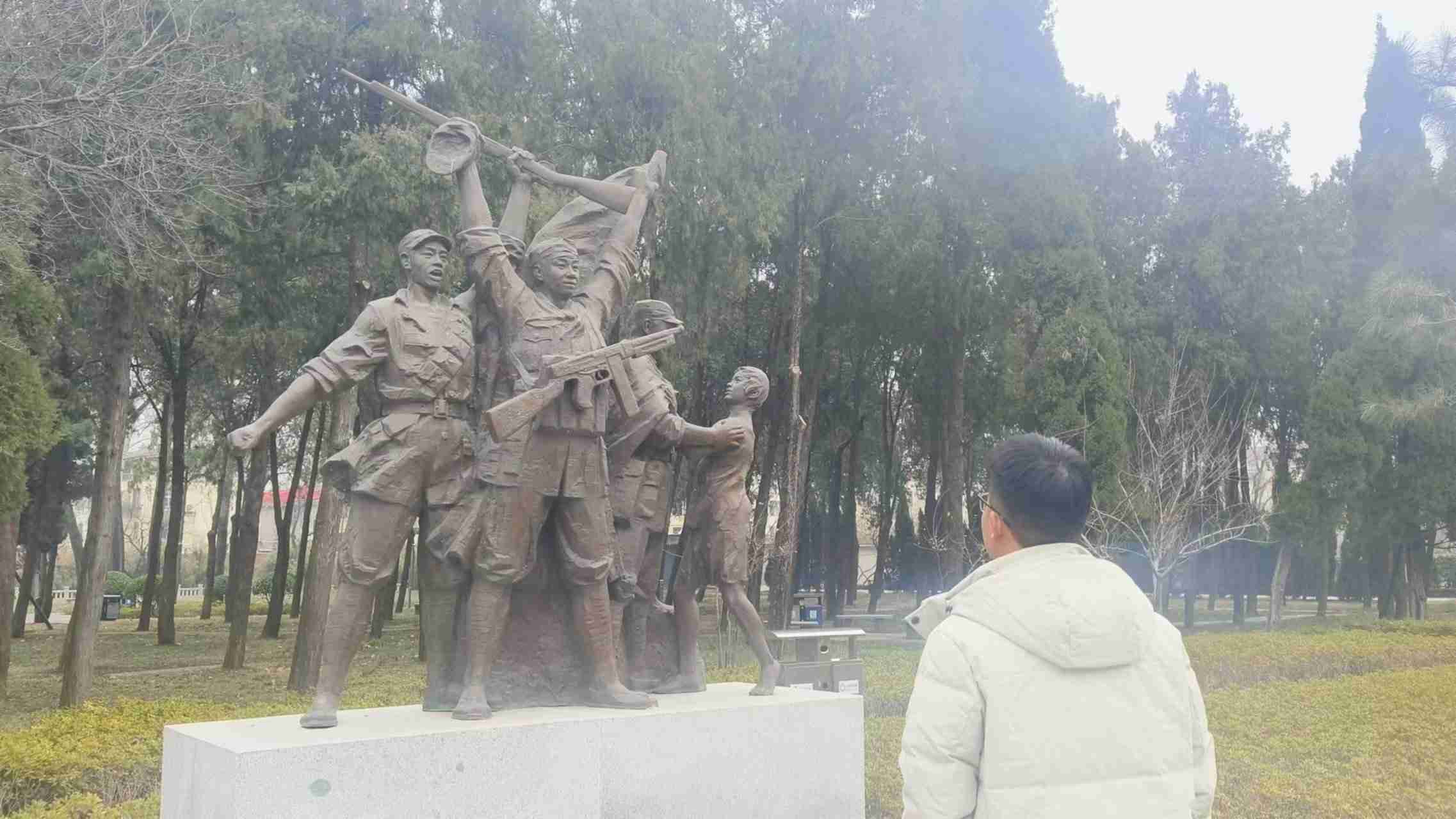 @W(xu)Ӻ(hu)(sh)` ӛvʷ^M(jn)r(sh)