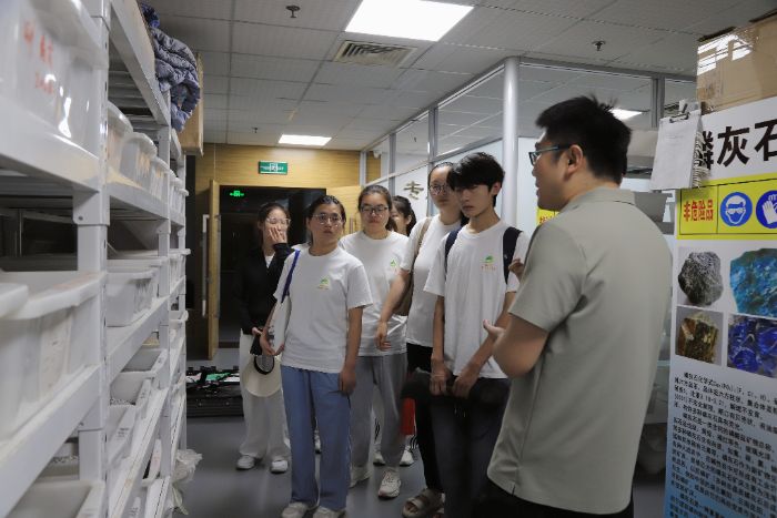 ̽τ S˼·ӈD֮Mg`F߷Ӳτ@ЌW