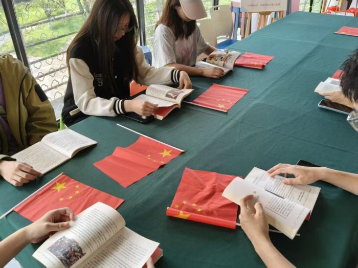 ߵļtɫnáKƼWWӣЌW֮и֮